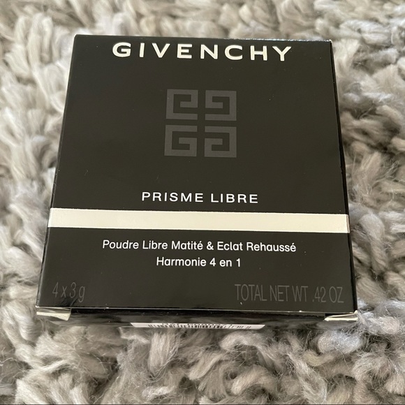 Givenchy Other - Givenchy Prisme Libre Finishing & Setting Powder
